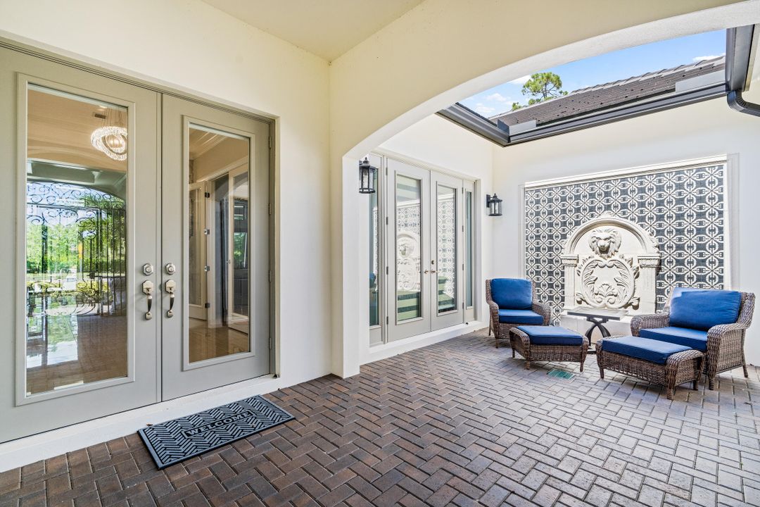 For Rent: $25,000 (4 beds, 5 baths, 3735 Square Feet)