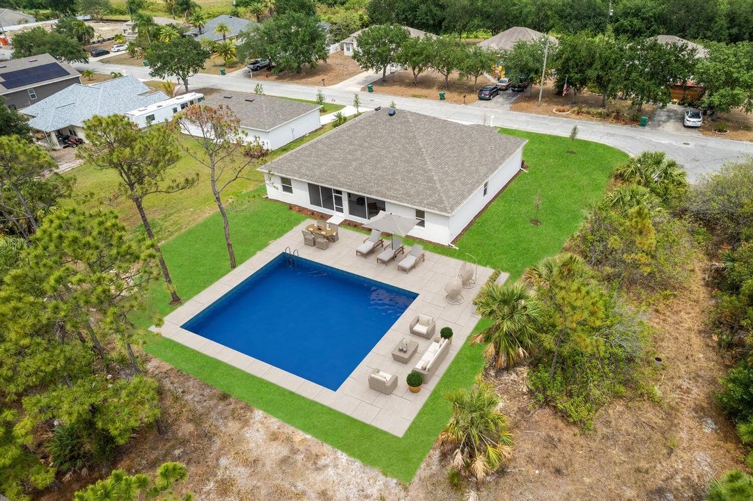 For Sale: $505,000 (3 beds, 3 baths, 2470 Square Feet)