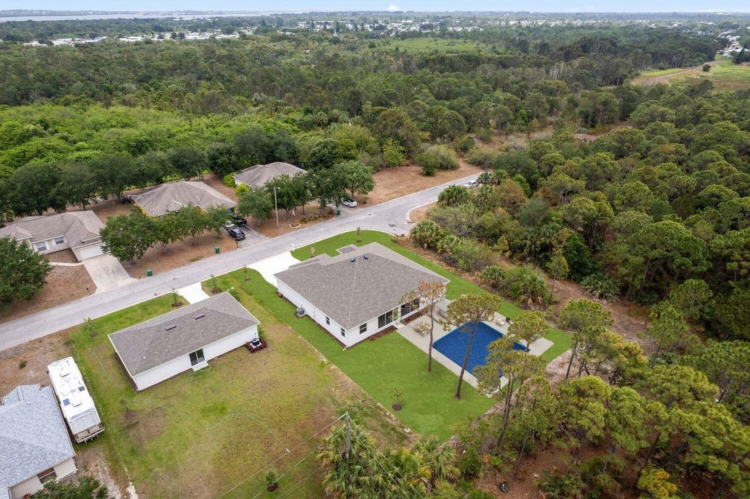 For Sale: $505,000 (3 beds, 3 baths, 2470 Square Feet)