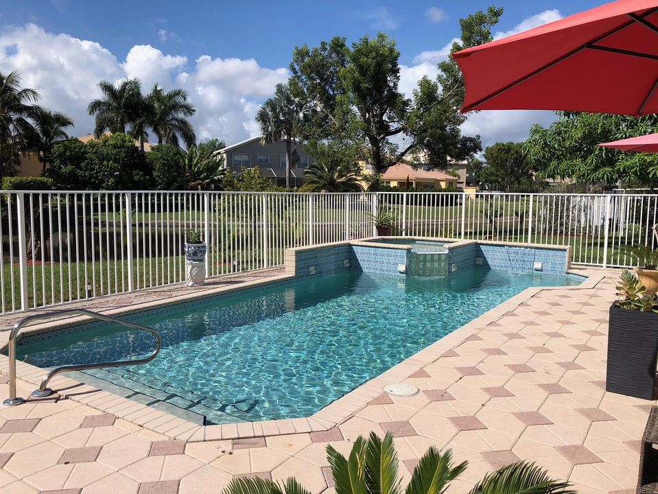 Active With Contract: $775,000 (5 beds, 5 baths, 3366 Square Feet)