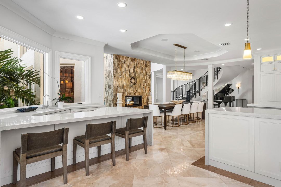 待售: $8,995,000 (6 贝兹, 6 浴室, 7557 平方英尺)