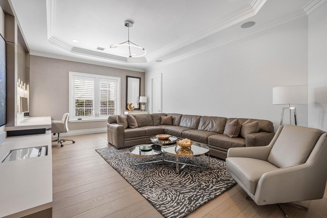 待售: $8,995,000 (6 贝兹, 6 浴室, 7557 平方英尺)