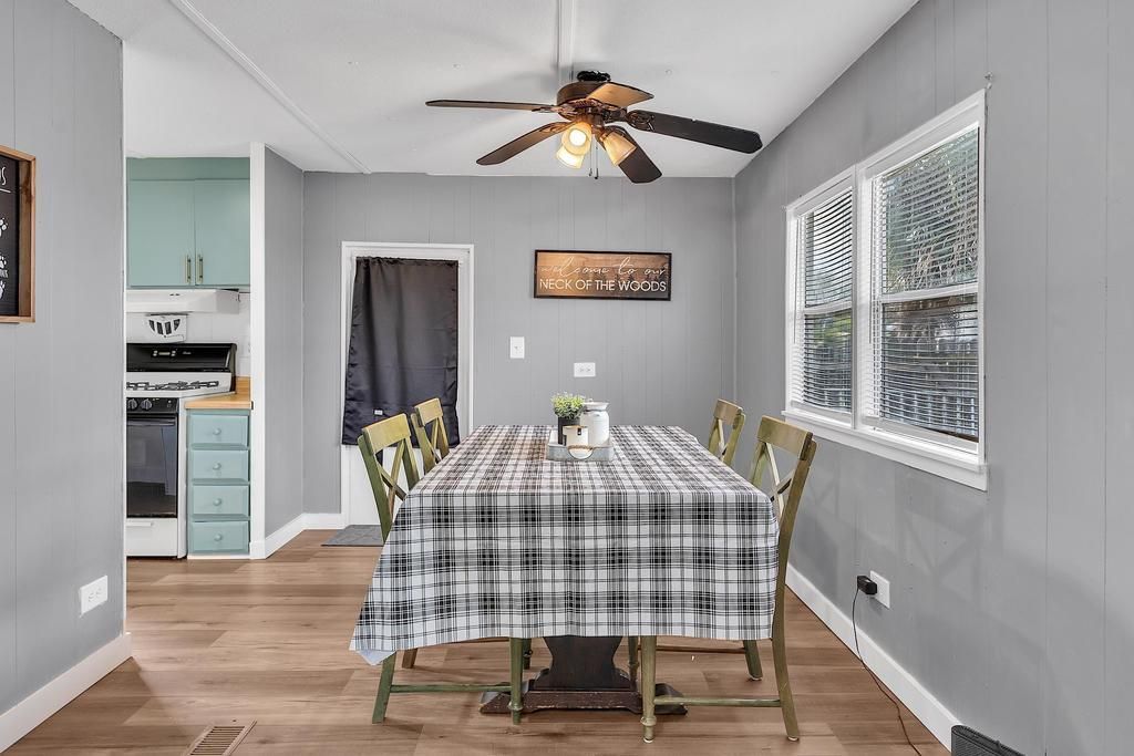 待售: $234,900 (2 贝兹, 2 浴室, 960 平方英尺)