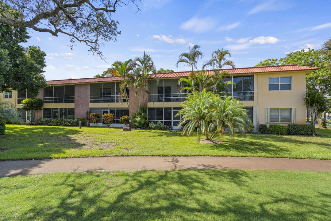 Active With Contract: $59,900 (1 beds, 1 baths, 699 Square Feet)