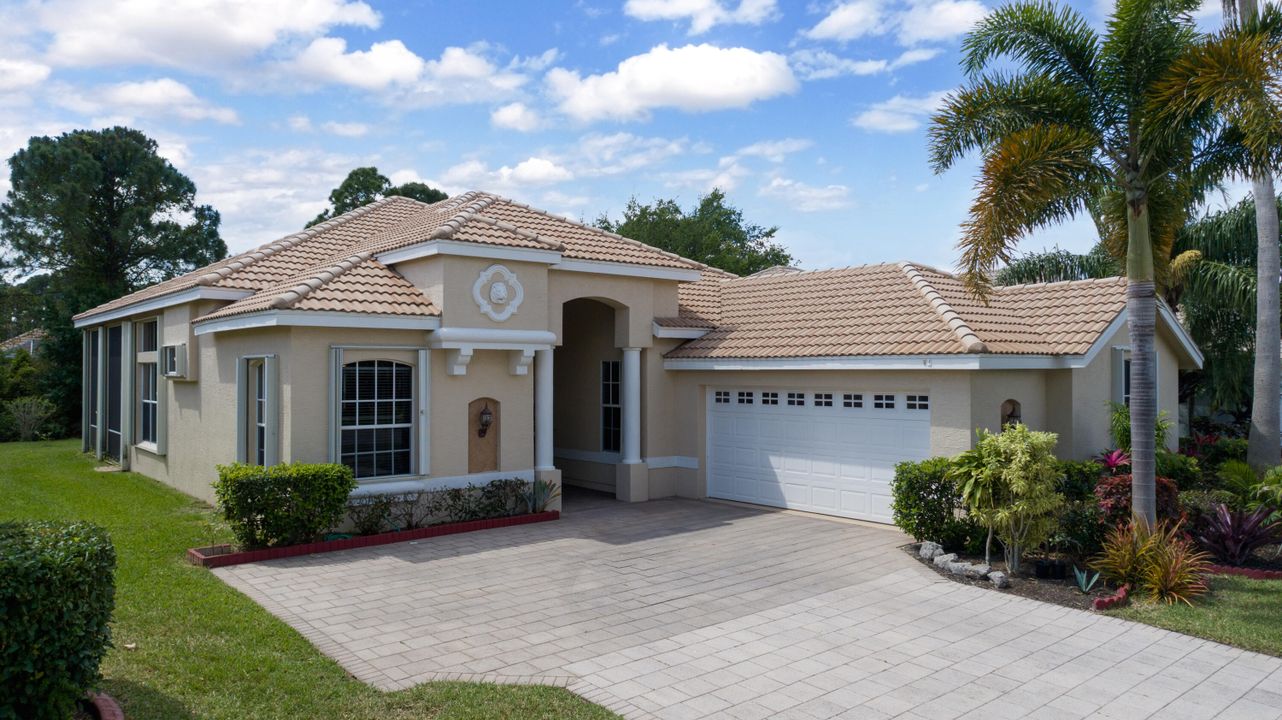 Recently Rented: $3,600 (3 beds, 3 baths, 2314 Square Feet)