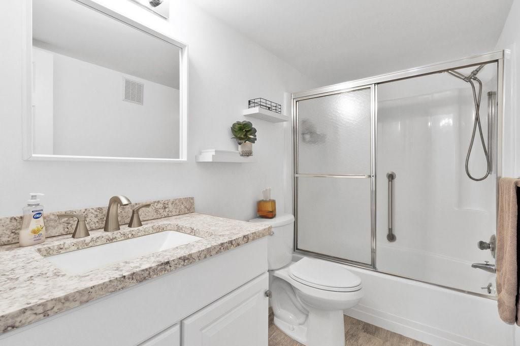 待售: $525,000 (2 贝兹, 2 浴室, 1000 平方英尺)