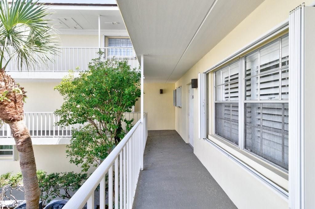 待售: $525,000 (2 贝兹, 2 浴室, 1000 平方英尺)