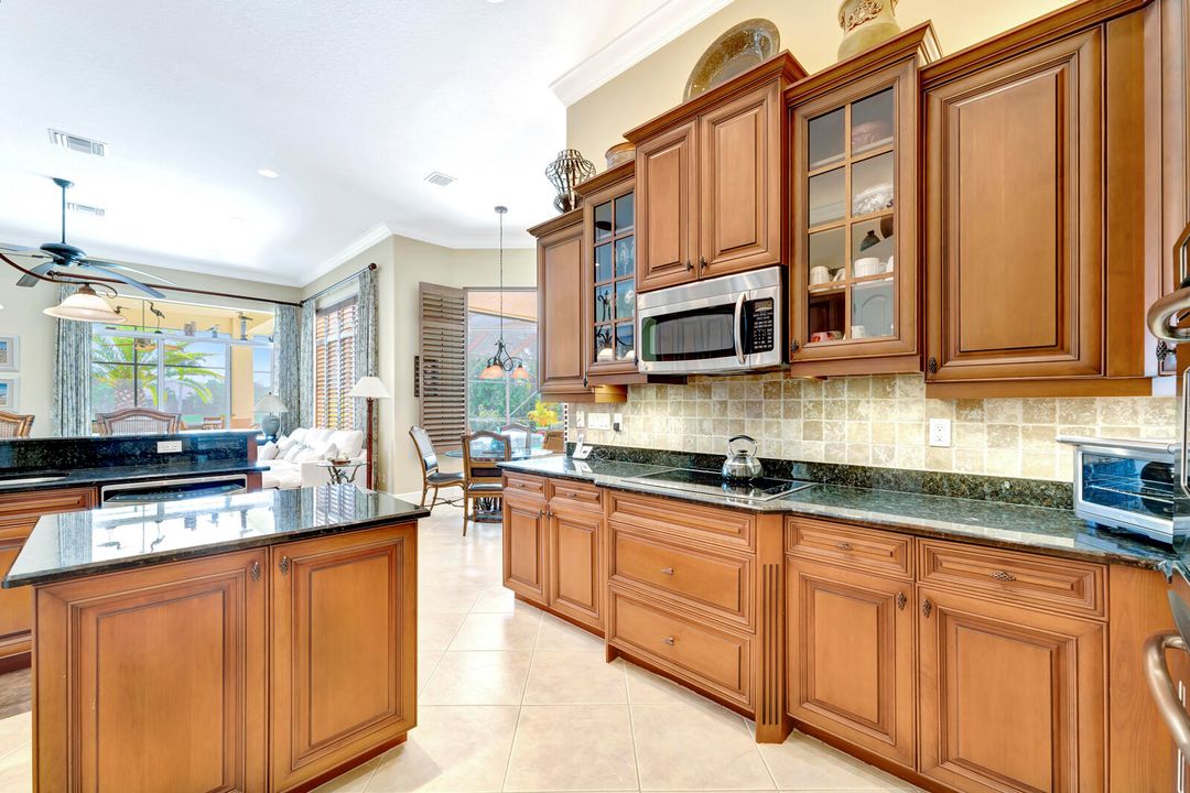 Active With Contract: $898,800 (4 beds, 3 baths, 3422 Square Feet)