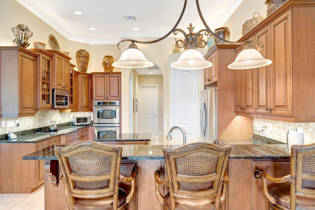 Active With Contract: $898,800 (4 beds, 3 baths, 3422 Square Feet)