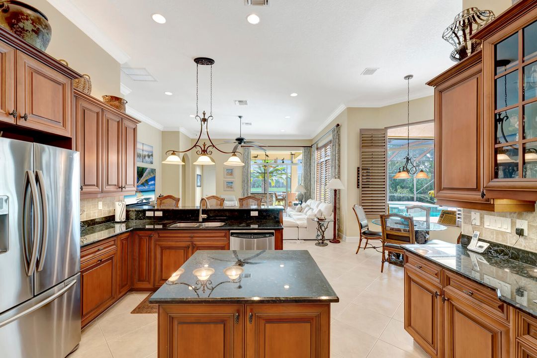 Active With Contract: $898,800 (4 beds, 3 baths, 3422 Square Feet)