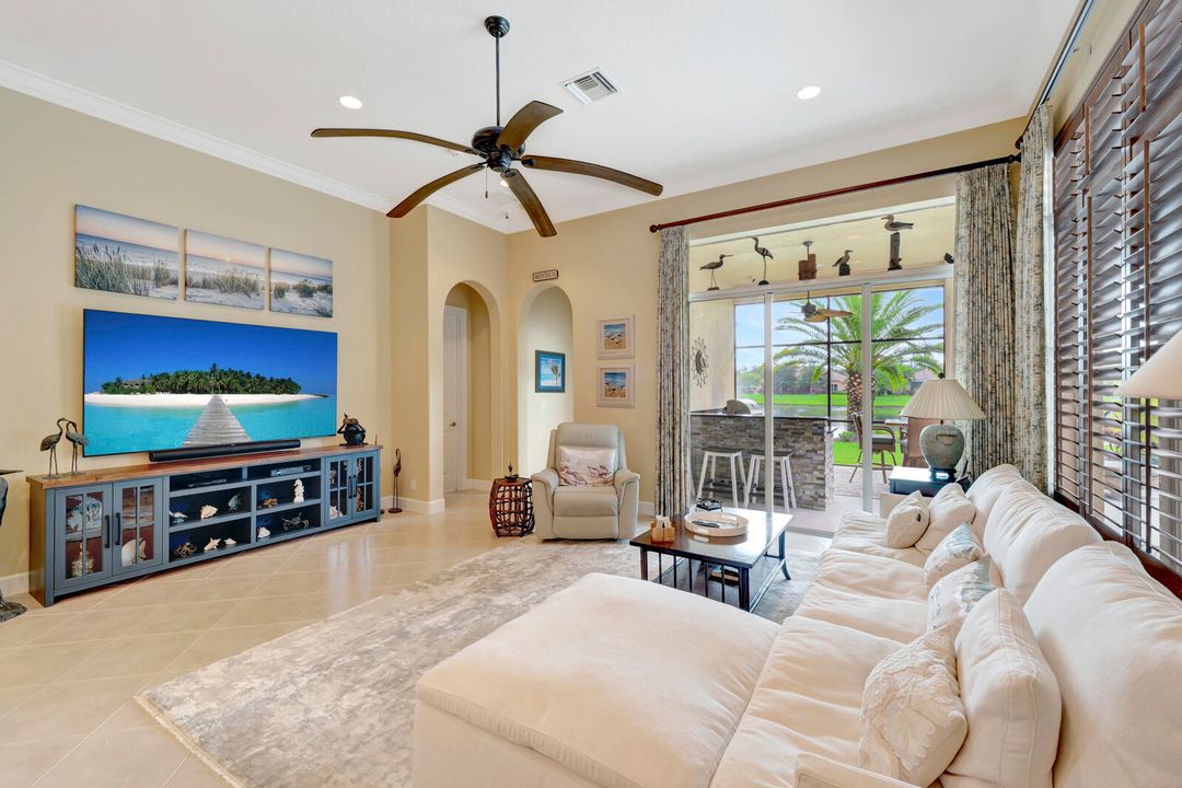 Active With Contract: $898,800 (4 beds, 3 baths, 3422 Square Feet)