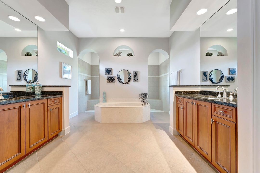 Active With Contract: $898,800 (4 beds, 3 baths, 3422 Square Feet)