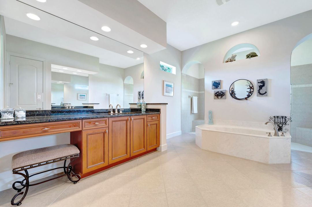 Active With Contract: $898,800 (4 beds, 3 baths, 3422 Square Feet)