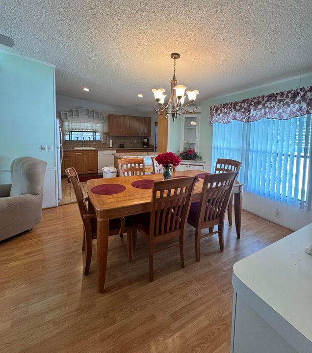 For Sale: $44,900 (2 beds, 2 baths, 1400 Square Feet)