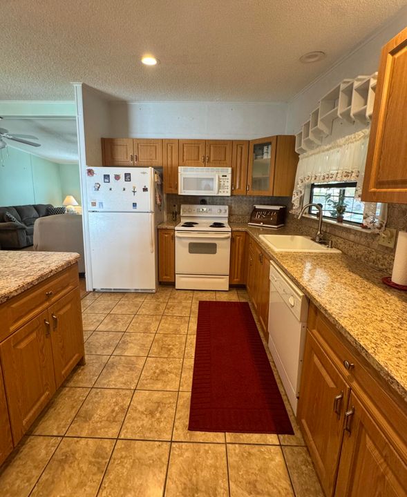 For Sale: $44,900 (2 beds, 2 baths, 1400 Square Feet)