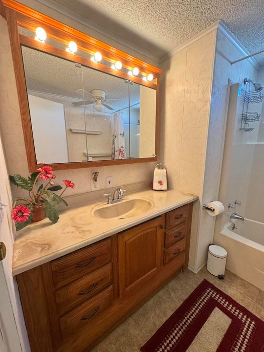 For Sale: $44,900 (2 beds, 2 baths, 1400 Square Feet)