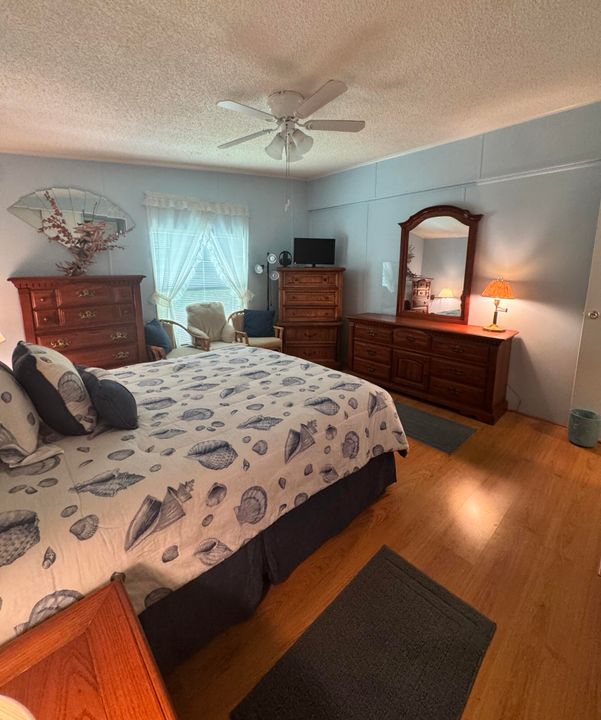 For Sale: $44,900 (2 beds, 2 baths, 1400 Square Feet)