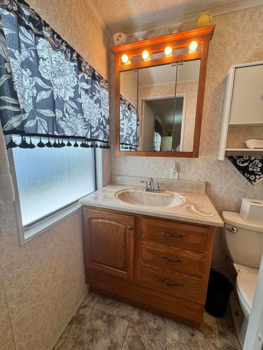 For Sale: $44,900 (2 beds, 2 baths, 1400 Square Feet)