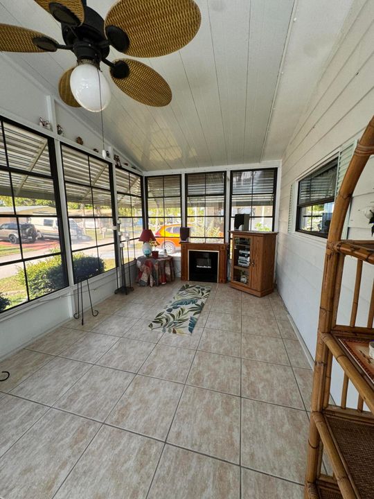 For Sale: $44,900 (2 beds, 2 baths, 1400 Square Feet)