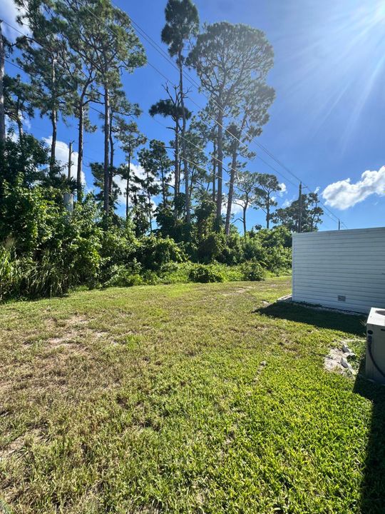 For Sale: $44,900 (2 beds, 2 baths, 1400 Square Feet)