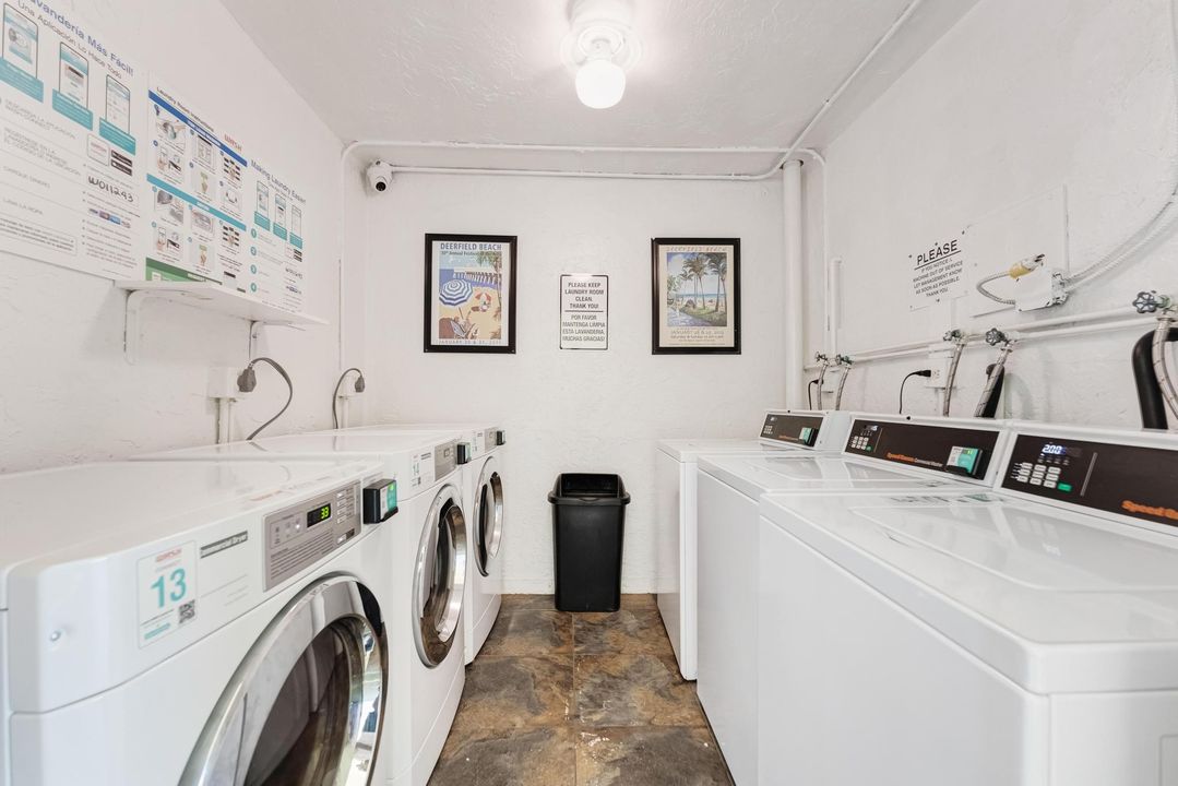 合同活跃: $2,000 (3 贝兹, 2 浴室, 840 平方英尺)