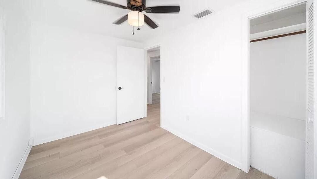 For Rent: $1,450 (3 beds, 1 baths, 760 Square Feet)