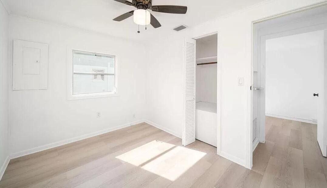 For Rent: $1,450 (3 beds, 1 baths, 760 Square Feet)