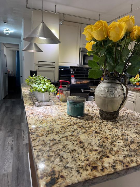 For Sale: $89,999 (3 beds, 2 baths, 1056 Square Feet)