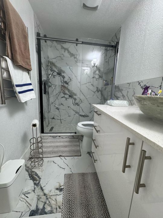 For Sale: $89,999 (3 beds, 2 baths, 1056 Square Feet)