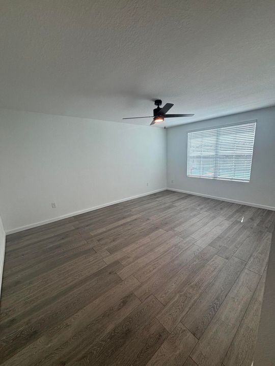 For Rent: $2,900 (6 beds, 3 baths, 2586 Square Feet)