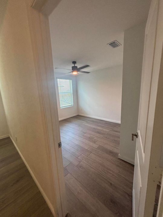 For Rent: $2,900 (6 beds, 3 baths, 2586 Square Feet)