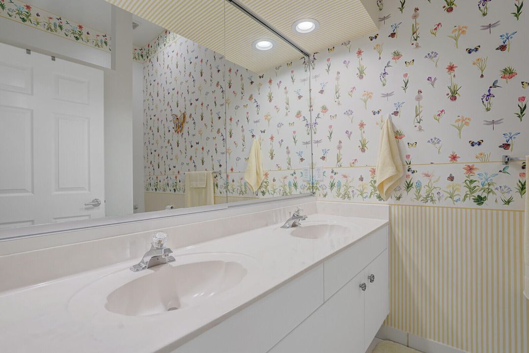 合同活跃: $389,000 (3 贝兹, 2 浴室, 1502 平方英尺)