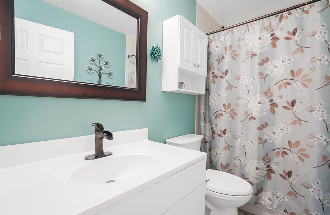 合同活跃: $389,000 (3 贝兹, 2 浴室, 1502 平方英尺)