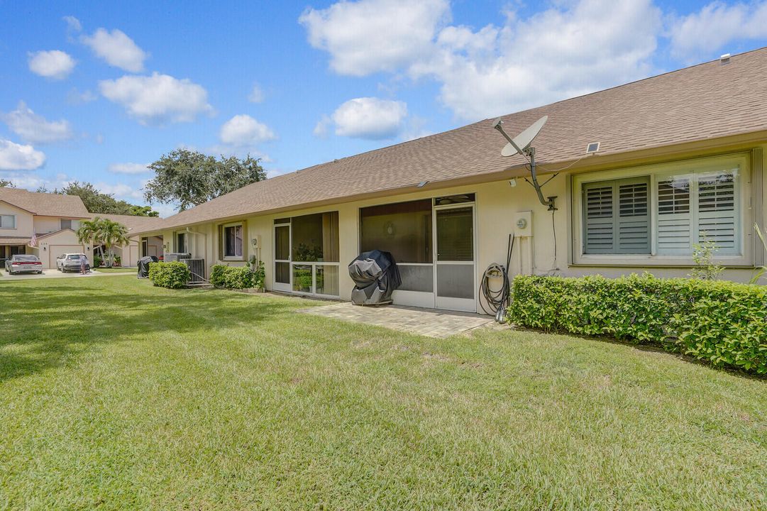 合同活跃: $389,000 (3 贝兹, 2 浴室, 1502 平方英尺)