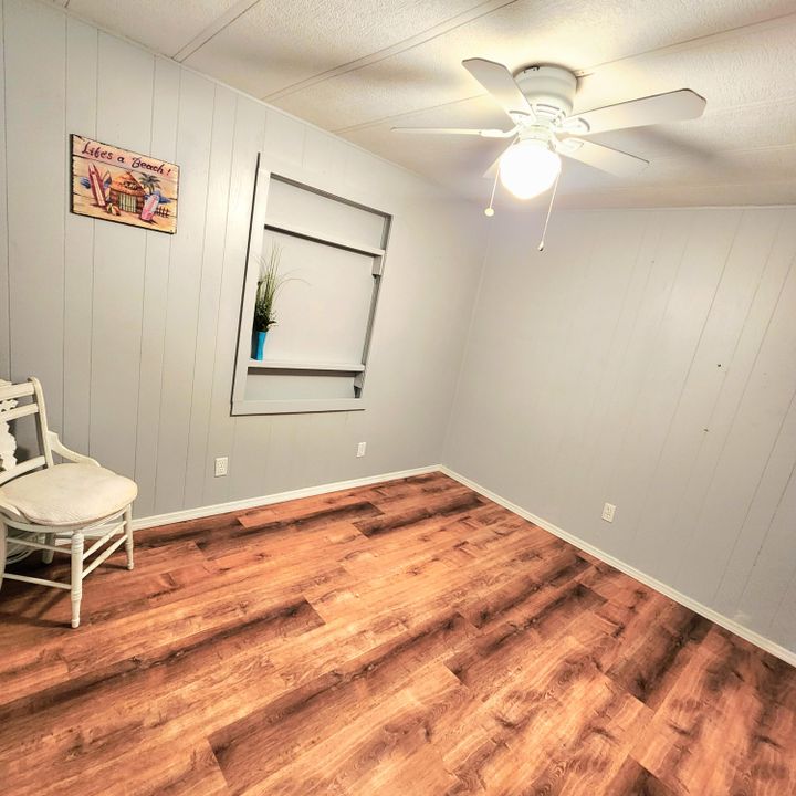 For Sale: $99,000 (2 beds, 2 baths, 1262 Square Feet)