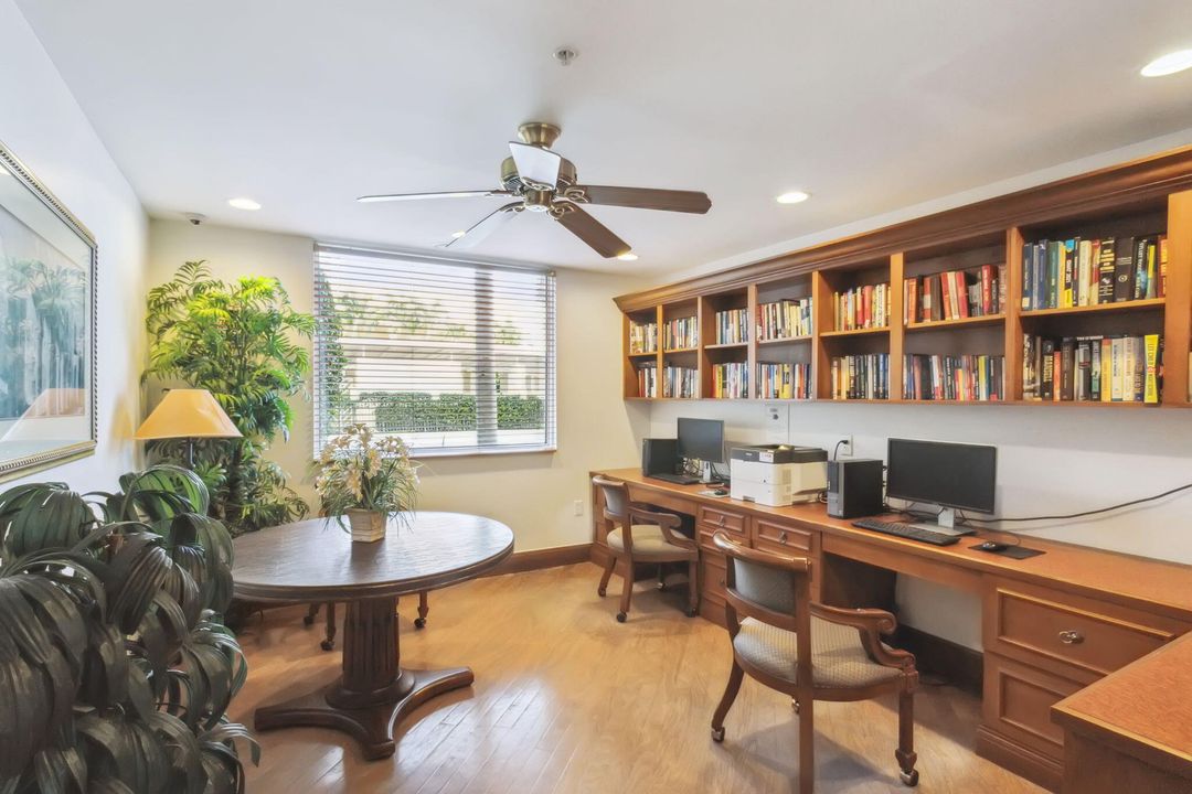 Active With Contract: $4,000 (2 beds, 2 baths, 1071 Square Feet)