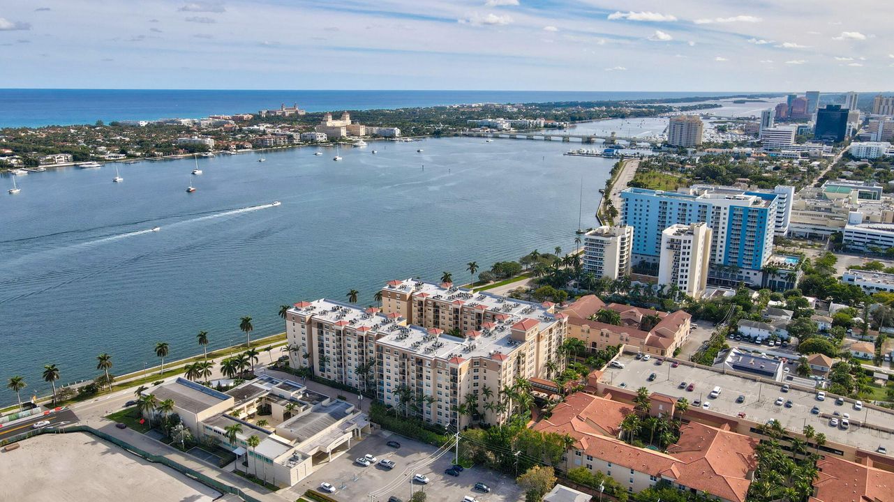 Active With Contract: $4,000 (2 beds, 2 baths, 1071 Square Feet)