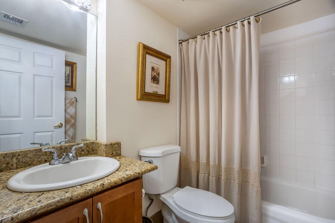 Active With Contract: $4,000 (2 beds, 2 baths, 1071 Square Feet)