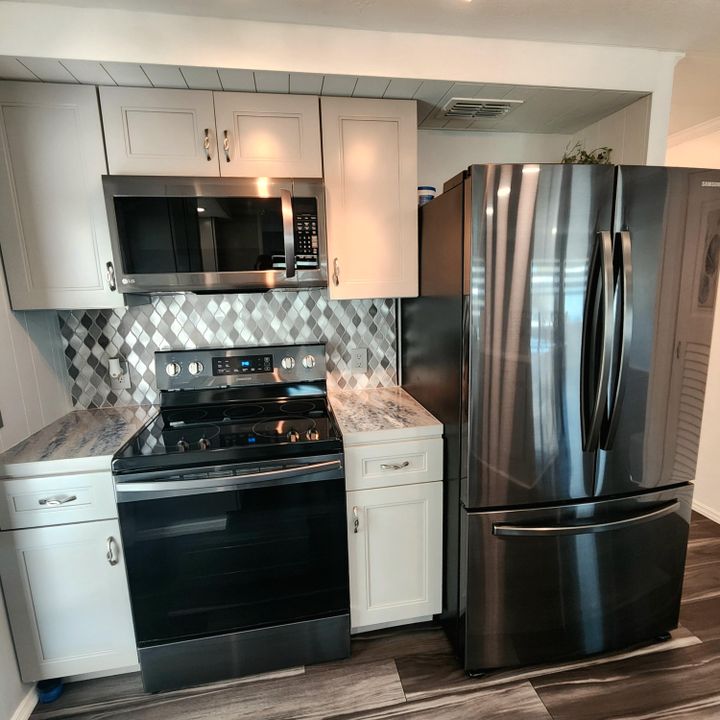 For Sale: $99,000 (2 beds, 2 baths, 1262 Square Feet)