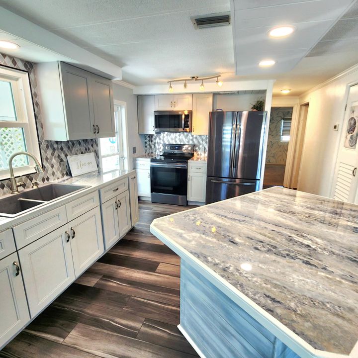 For Sale: $99,000 (2 beds, 2 baths, 1262 Square Feet)