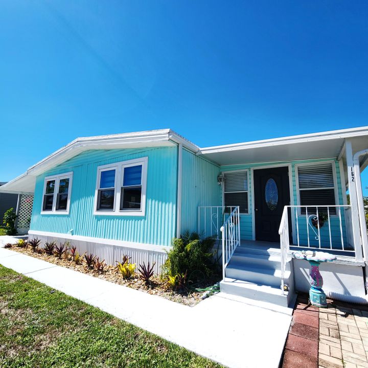 For Sale: $99,000 (2 beds, 2 baths, 1262 Square Feet)