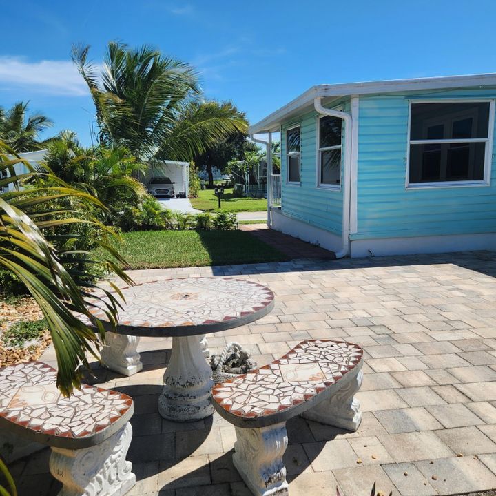 For Sale: $99,000 (2 beds, 2 baths, 1262 Square Feet)