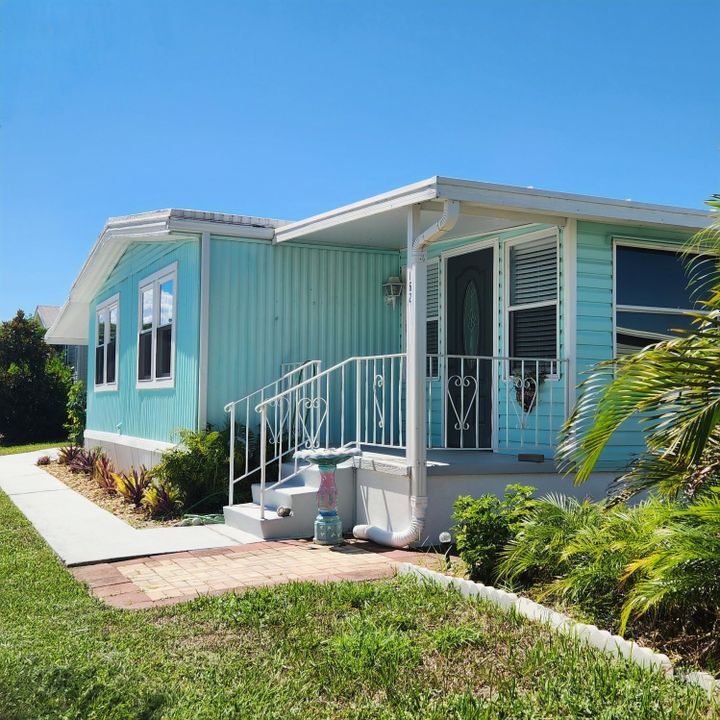 For Sale: $99,000 (2 beds, 2 baths, 1262 Square Feet)