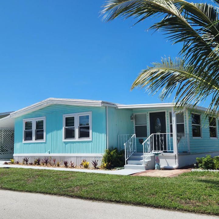 For Sale: $99,000 (2 beds, 2 baths, 1262 Square Feet)