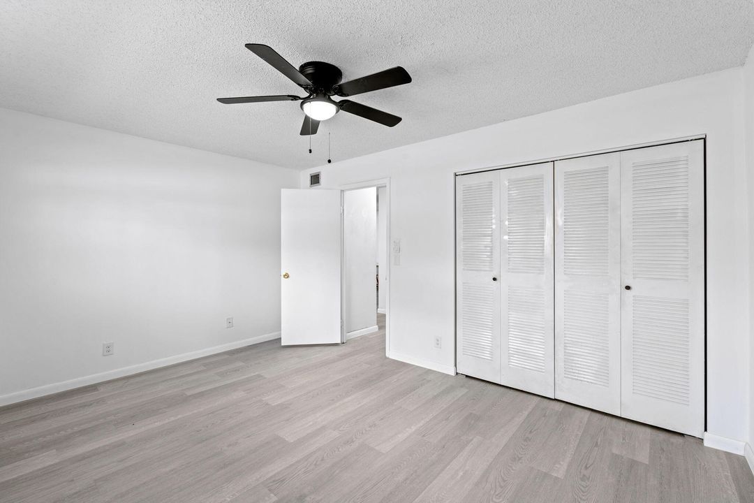 合同活跃: $210,000 (2 贝兹, 2 浴室, 1197 平方英尺)