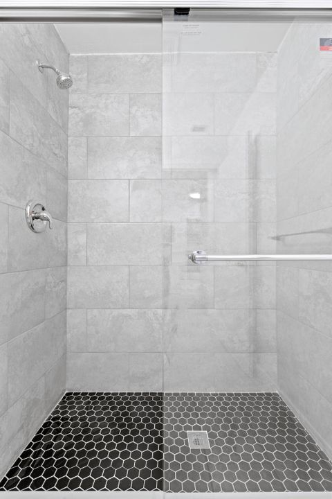 合同活跃: $210,000 (2 贝兹, 2 浴室, 1197 平方英尺)