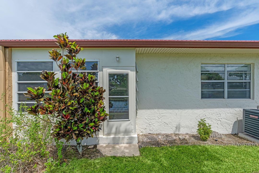 合同活跃: $210,000 (2 贝兹, 2 浴室, 1197 平方英尺)