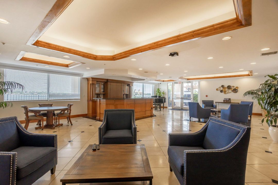 Active With Contract: $4,000 (2 beds, 2 baths, 1071 Square Feet)