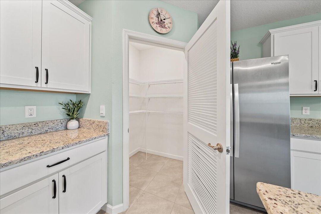 For Sale: $364,900 (4 beds, 2 baths, 1830 Square Feet)