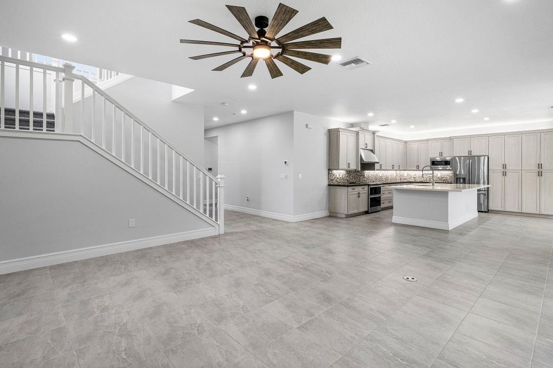 Active With Contract: $1,277,000 (6 beds, 5 baths, 3477 Square Feet)